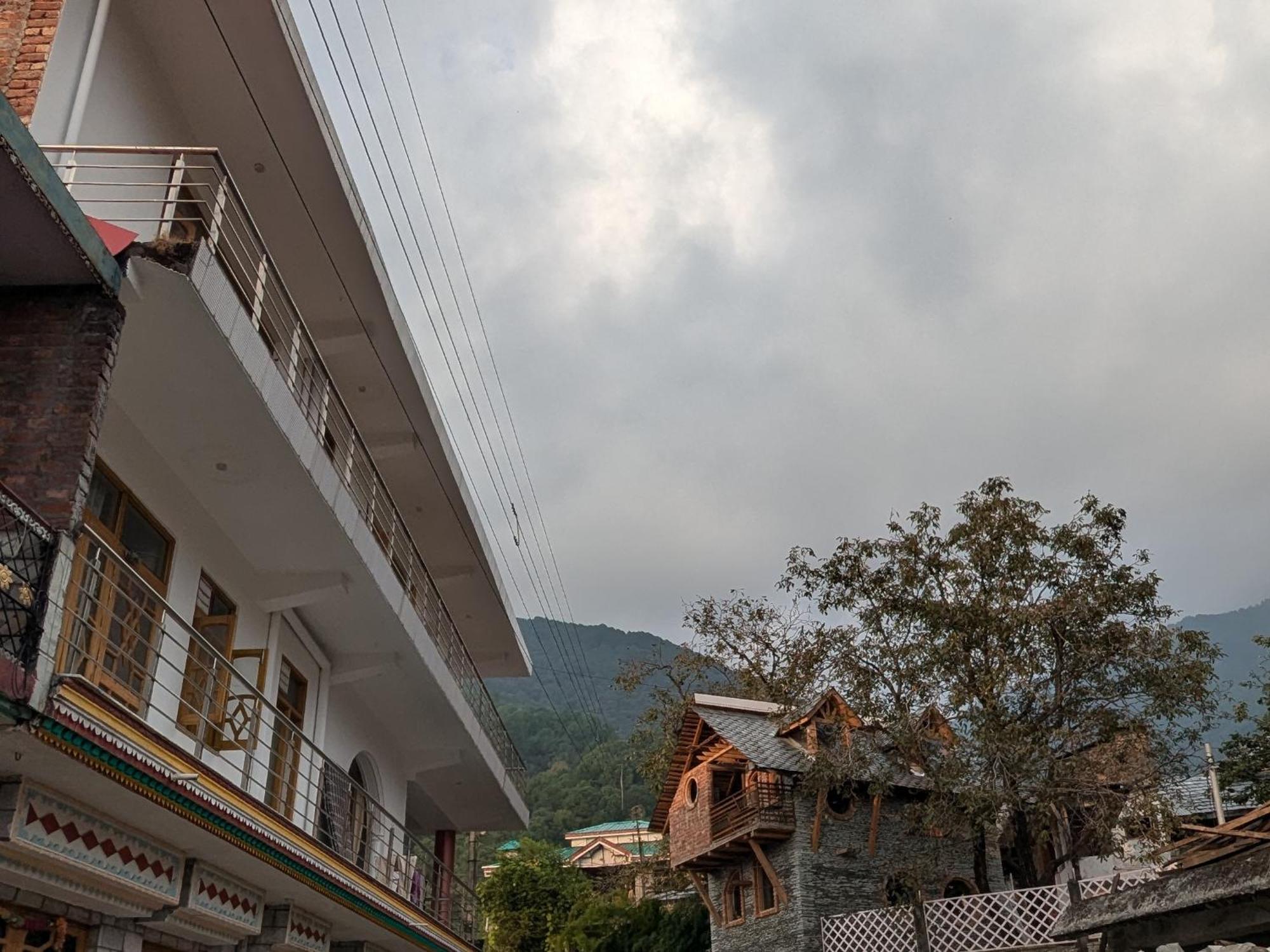 Hostel La Casa By Cosmic Kriya Bīr Exterior foto